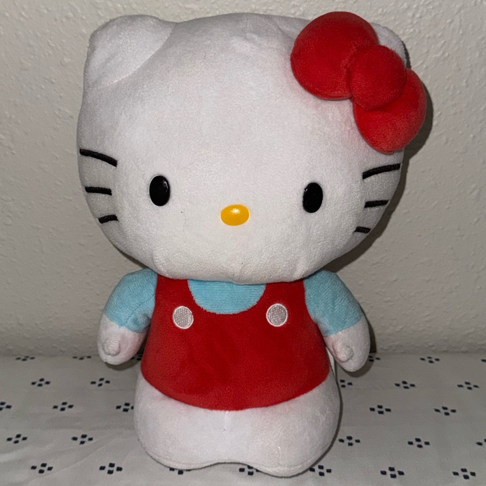 Exclusive Universal Studios Hello Kitty Plush Toy - Red, White, and Blue